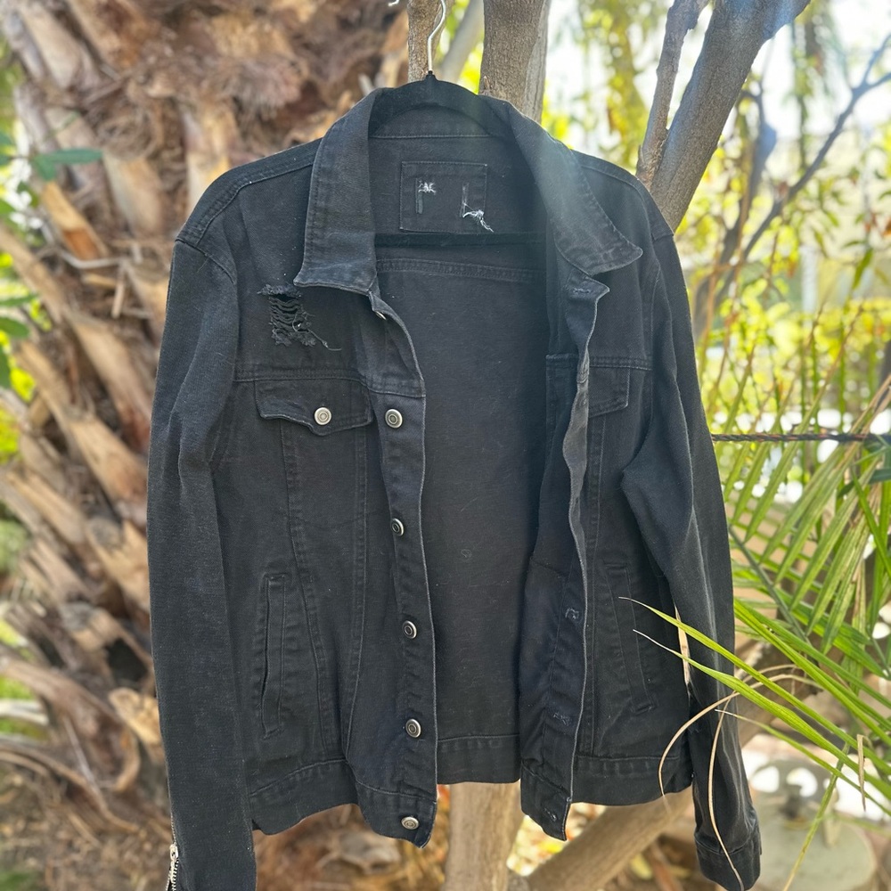 Stylish Black Denim Jacket for Men